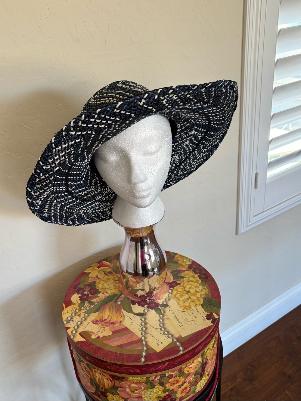 Kooringal Wide Brim Straw Sun Hat in Navy & White - Women Accessories